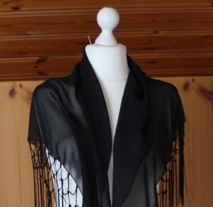 Foulard & Sciarpe: Schultertuch Bauchtanztuch schwarz – Usato da Flüelen venduto da Diversicum-Vintage 1