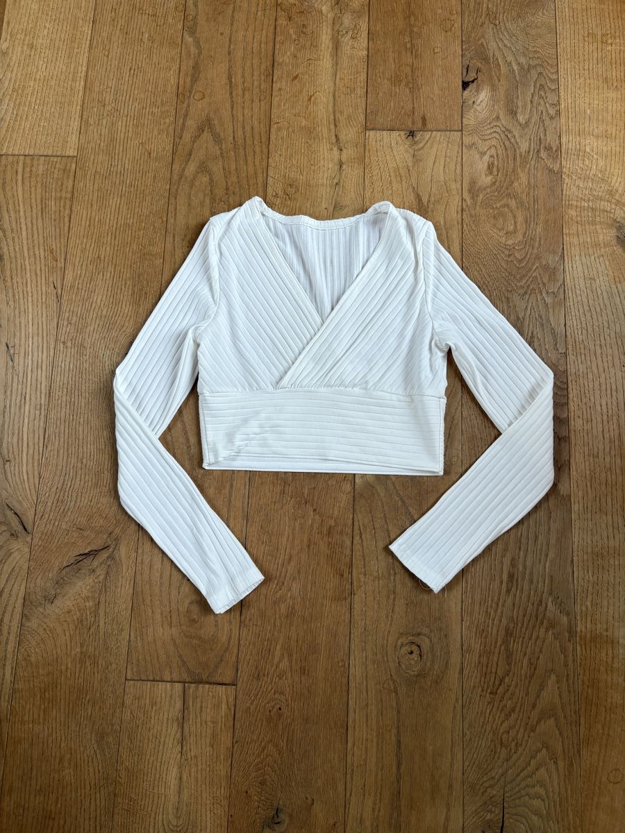 Shein Top: Trendiges Langarm-Crop-Top in Grösse S – Usato da Frauenfeld venduto da lin_77m9 3
