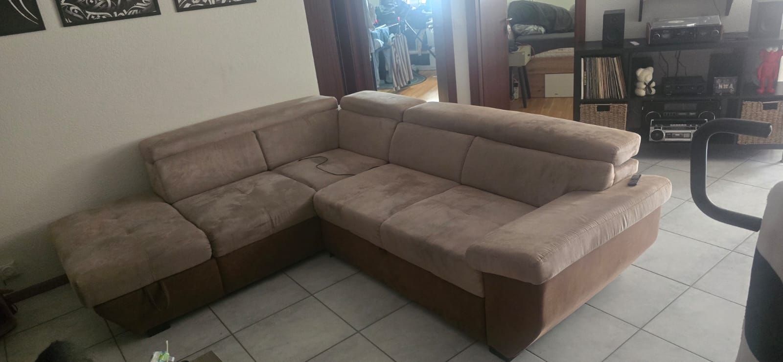 Conforama Sofas: canapé d angle  – D'occasion à sion par Fabs_666d 6