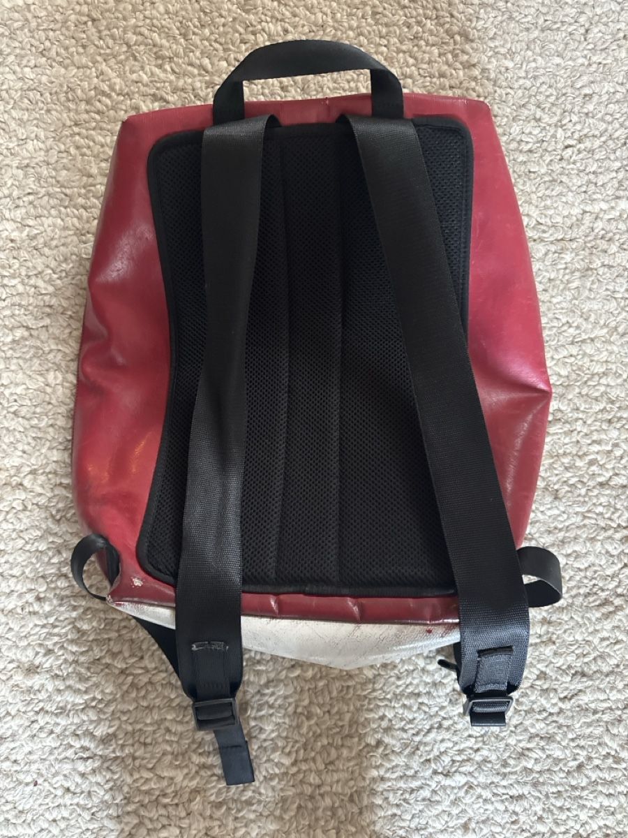 Freitag Rucksäcke: Freitag Backpack Red White Used Condition 40-60 Characters – Gebraucht aus Cudrefin von Net5dok 1