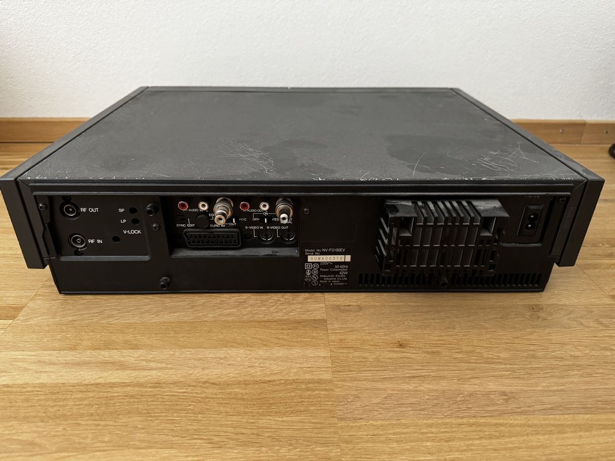 Panasonic Registratori: Panasonic Videorecorder NV-FS100 SVHS gebraucht – Usato da Oberengstringen venduto da Tuleb 4