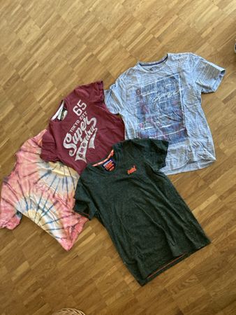 4x T-shirts Superdry u.a. Gr M