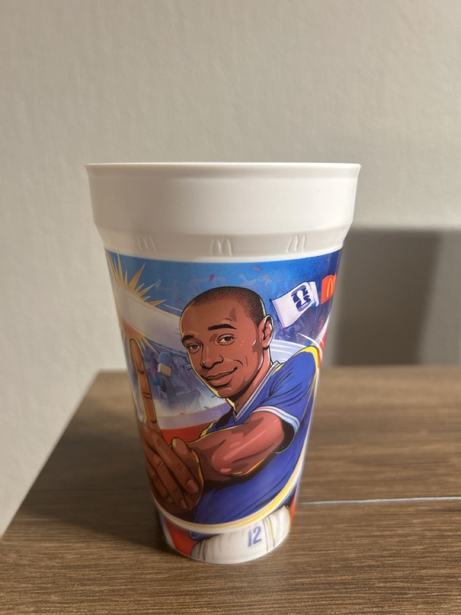 Contenitori & Simili: Becher Thierry Henry 2000er Sammlung gebraucht – Nuovo (secondo la descrizione) da Lyss venduto da danielp86 1