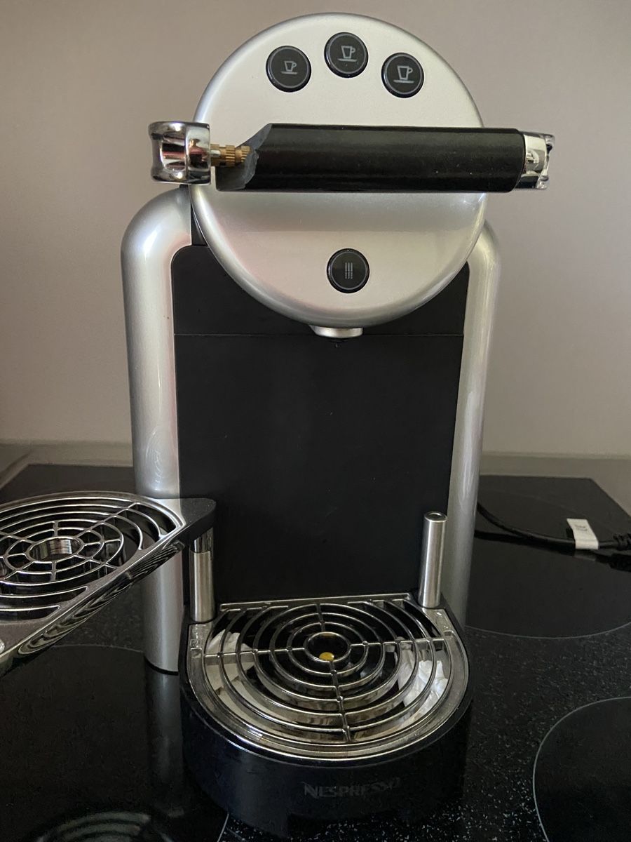 Nespresso Macchine per caffè & Macchine per espresso: NESSPRESSO ZENiUS PRO KAPSEL MASCHINE – Nuovo (secondo la descrizione) da Zürich venduto da schneeflocke303 5