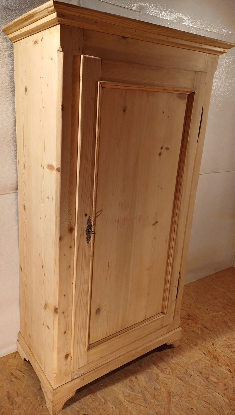 Armadi: Antiker Tannenholz Schrank – Usato da Stettfurt venduto da noaron 4