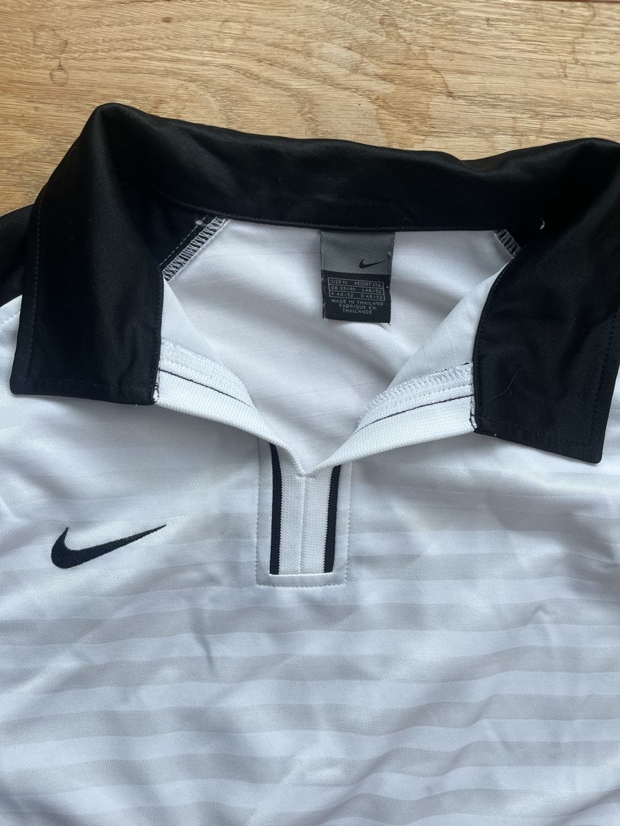 Nike T-shirt: Nike Longsleeve – Usato da Bolligen venduto da soldoutdates 1