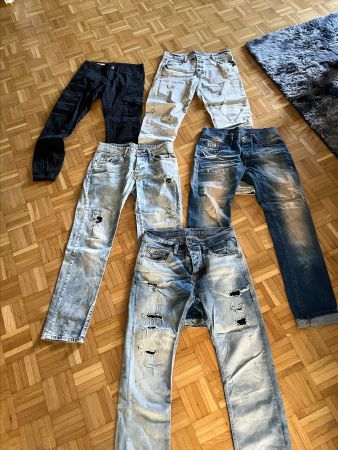 Div. Jeans Neuwertig