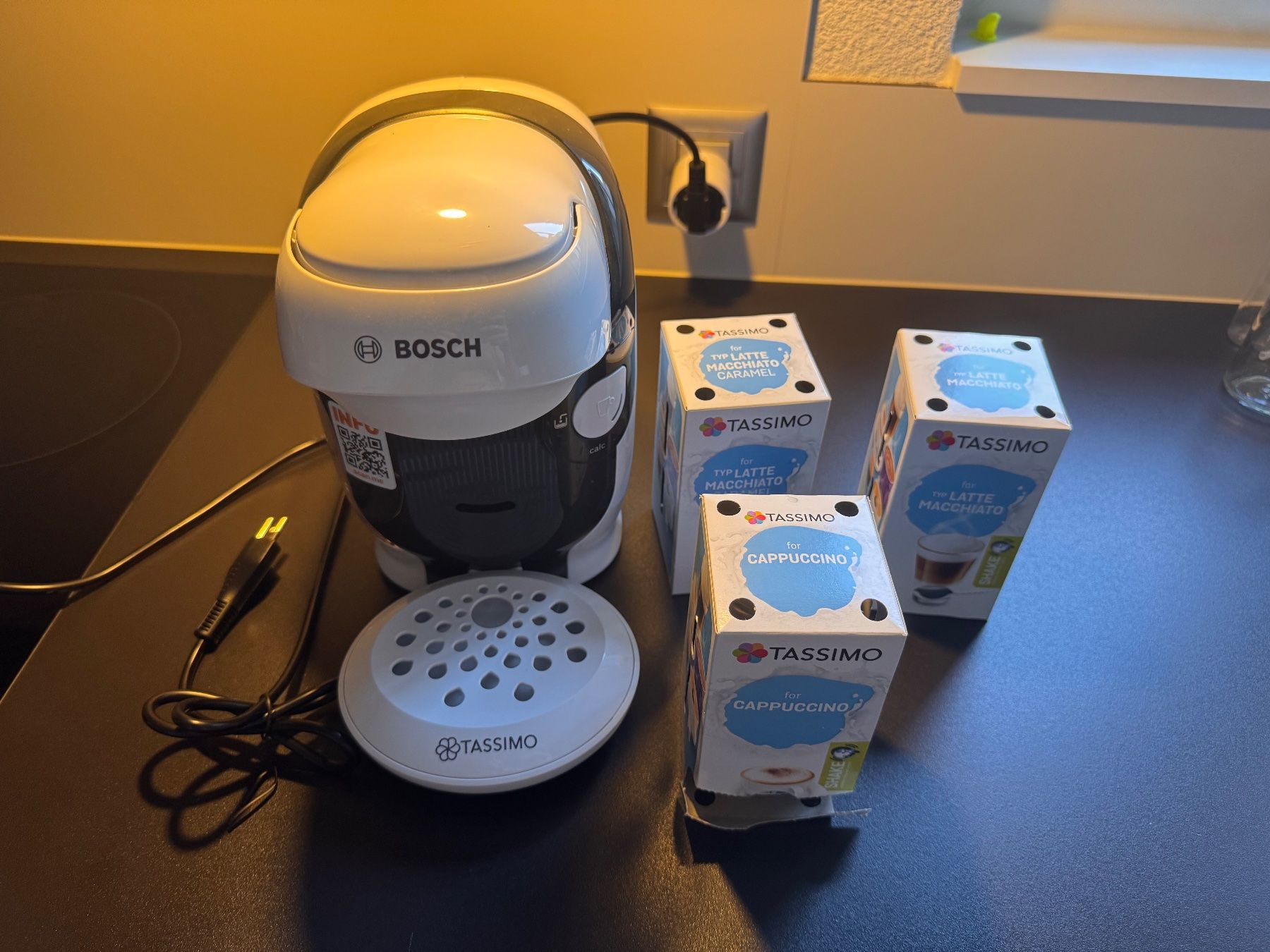 Bosch Kaffeemaschinen & Espressomaschinen: Tassimo Kapselmaschiene inklusive Kapseln – Gebraucht aus Burgdorf von lau_2zmv