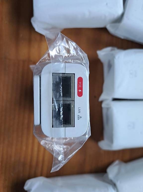 Ubiquiti Unità & Adattatore: PoE Injector Ubiquiti U-POE-AF – Nuovo e nell'imballaggio originale da Attiswil venduto da ewy_g8th 2