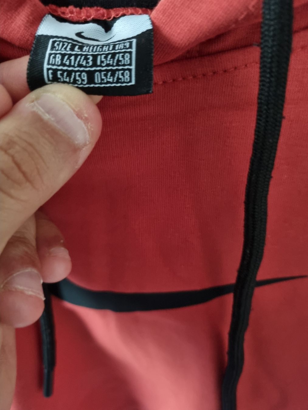 Nike Maglioni & Felpe: Nike Kapuzenpullover Grösse 154-158 – Nuovo e nell'imballaggio originale da Ostermundigen venduto da aydin014 2
