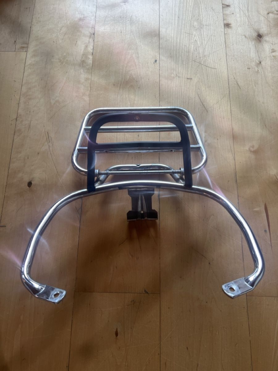 Vespa Tutti pezzi di ricambio per scooter: Gepäckträger vespa gts – Usato da Obfelden venduto da teo07 1