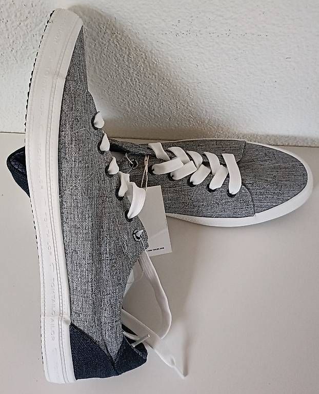 Scarpe da uomo: Schuhe Herren / Sneaker / Freizeitschuh TOM TAILOR/Grösse 44 – Usato da Seedorf UR venduto da Chiefaid 1