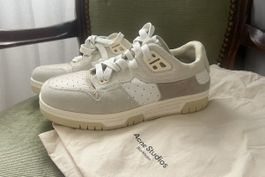 Acne Studios Turnschuhe Beige Lederuede Grösse 39 neuwertig