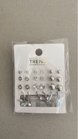 Lot de boucles d'oreilles variées, argentées et brillantes!