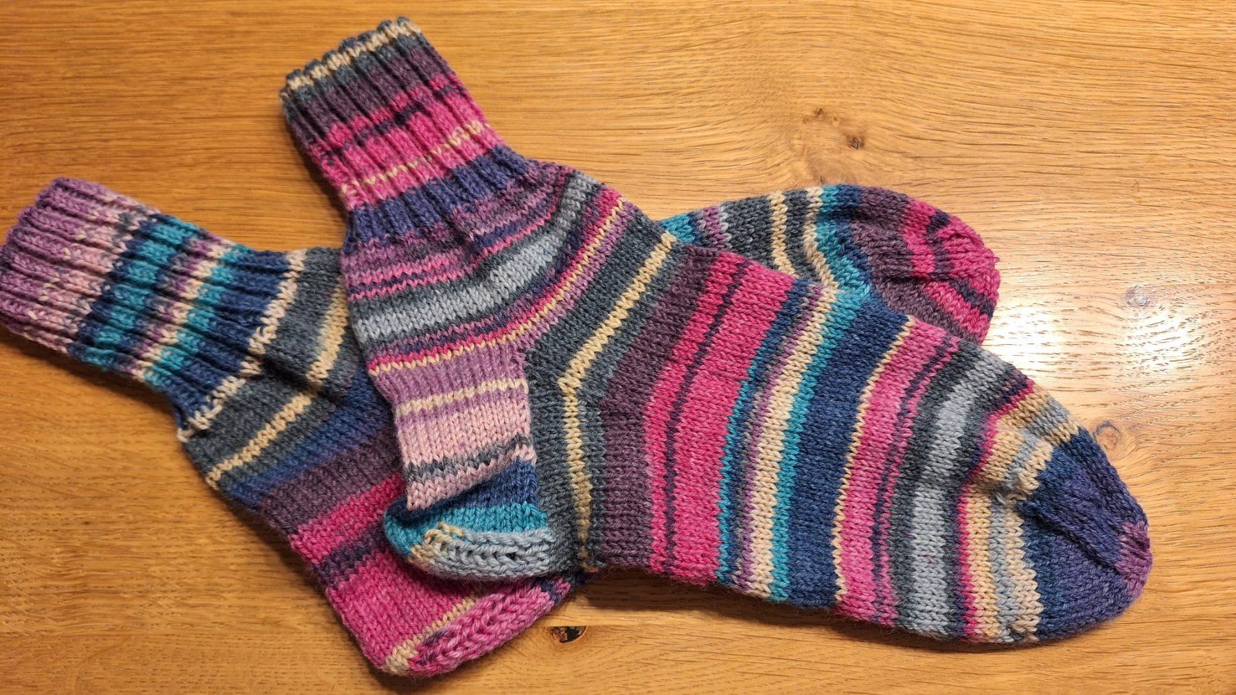 Calze: socke handgestrickt 38/39 – Nuovo e nell'imballaggio originale da schönenwerd venduto da ebulum