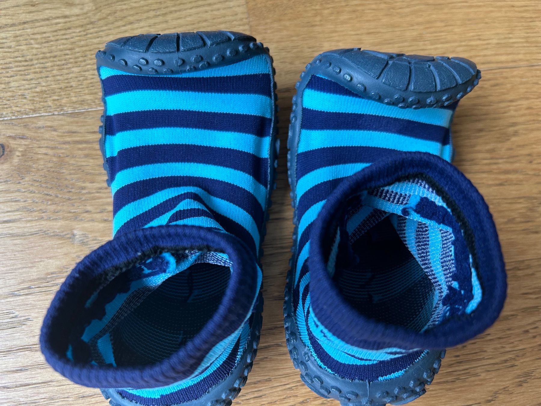 Chaussures garçon: Kinder Strandschuhe Gr.28 – D'occasion à Rothrist par szc_9dg5