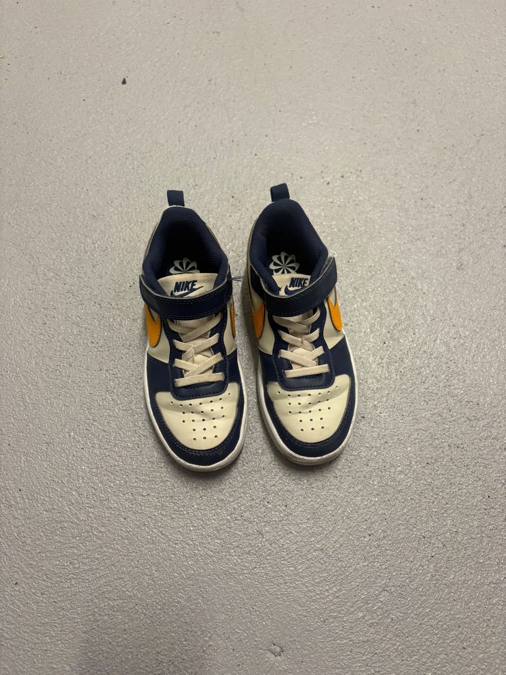 Nike Scarpe per ragazzi: Nike Schuhe – Usato da Stäfa venduto da Armin_Dervic