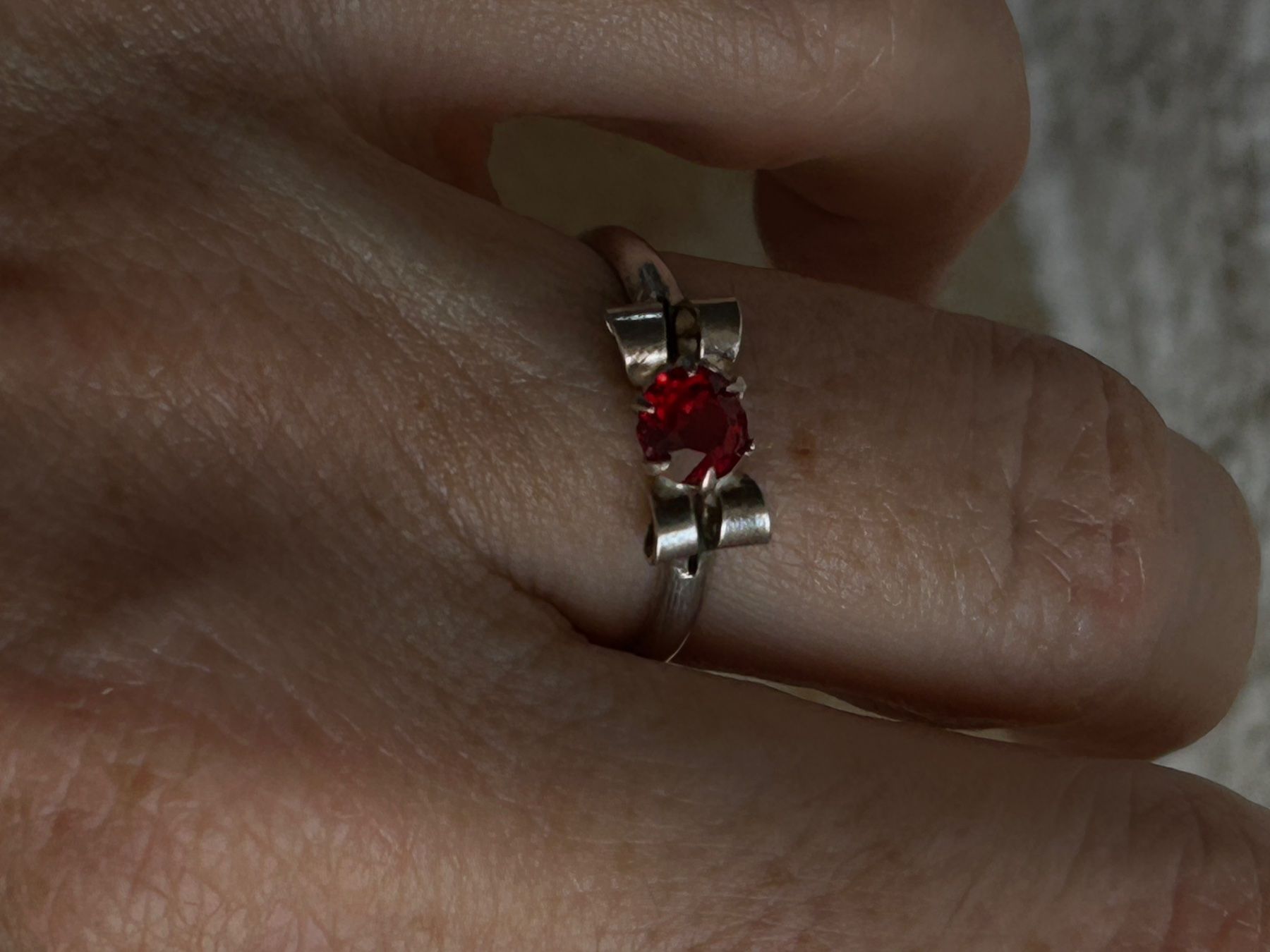 Anelli: Süsser Vintage Ring mit rotem Stein, Grösse 55 – Usato da Laufen venduto da Bellavitaboom 3