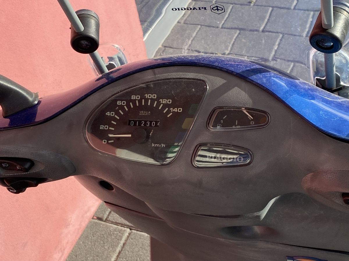 Piaggio Scooters: Piaggio Sfera 125 – Gebraucht aus Meggen von  4