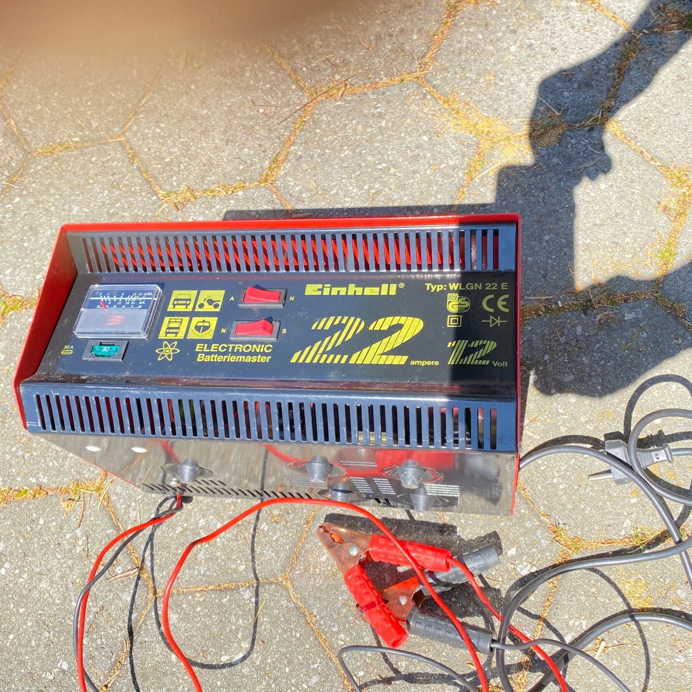 Einhell Batterie-Ladegeräte: Batterieladegerät 12 V – Gebraucht aus Eggenwil von joeberhard