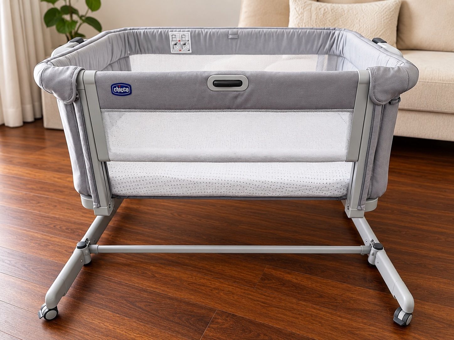 Chicco Betten: Chicco Beistellbett next2me magic evo grau – Gebraucht aus Feldbrunnen von sellmaster2024