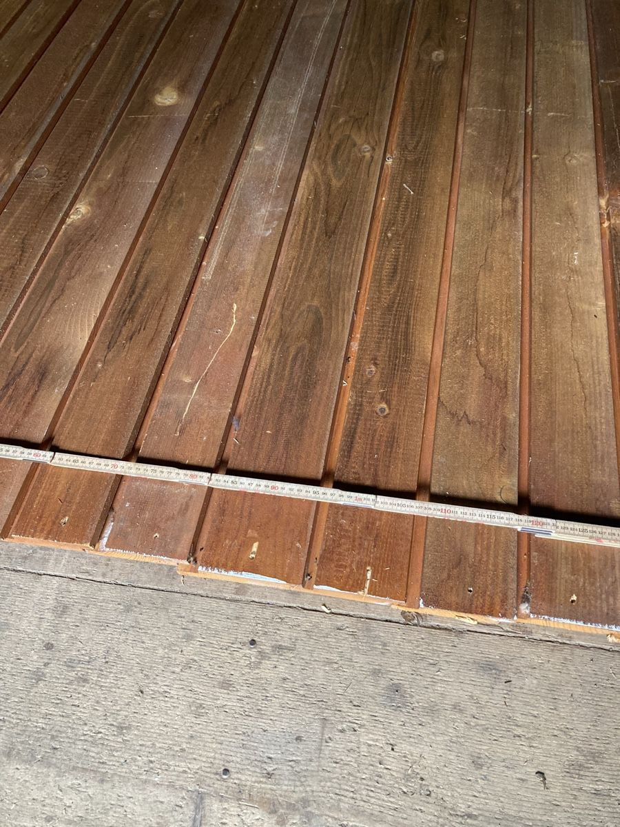 Articoli in legno: Holzschalung – Usato da Luthern Bad venduto da Peter686