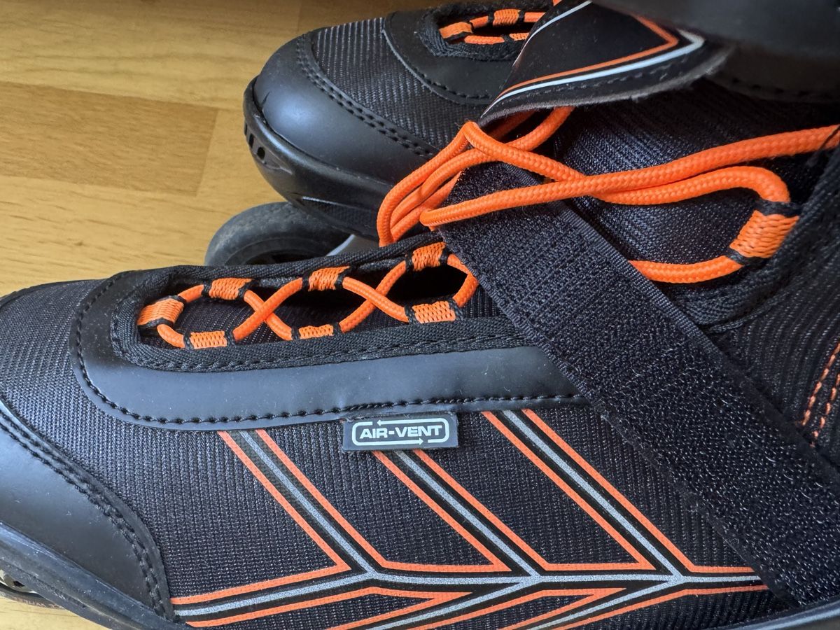Pattini in linea & Pattini a rotelle: Inlineskates schwarz orange A7 gr 45 – Usato da Zürich venduto da oase69 1