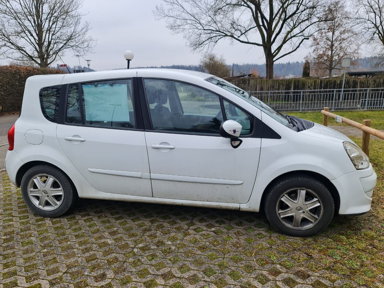 Renault Autos: Renault Modus 1.5 Diesel Automat – D'occasion à Neuhausen par eib_tcr7 1