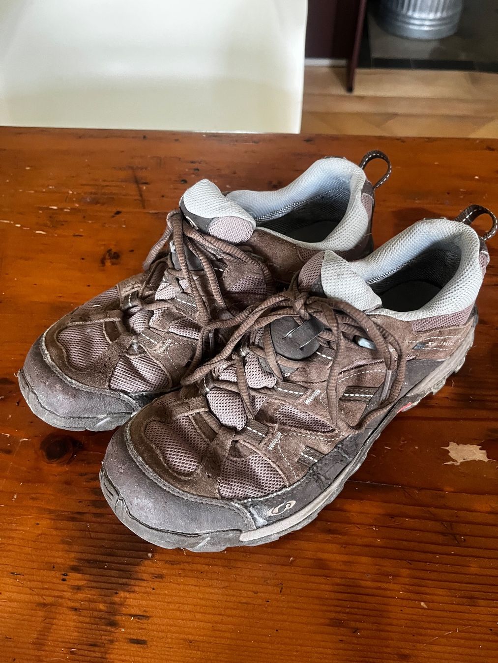 Salomon Scarpe da donna: Salomon Wanderschuhe tief – Usato da Bern venduto da ente11