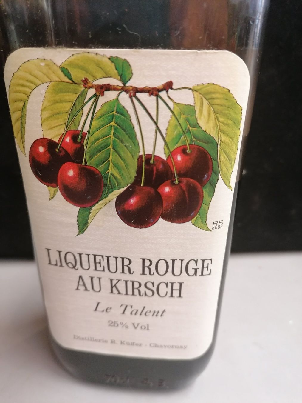 Spirituosen: LIQUEUR ROUGE AU KIRSCH – Gebraucht aus Genève von Leboucheoreilles 1