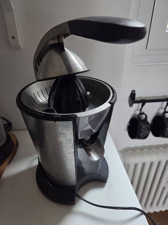 Elettrodomestici da cucina: Spremi agrumi elettrico con leva 120W – Usato da Bissone venduto da luc_vpc5 1