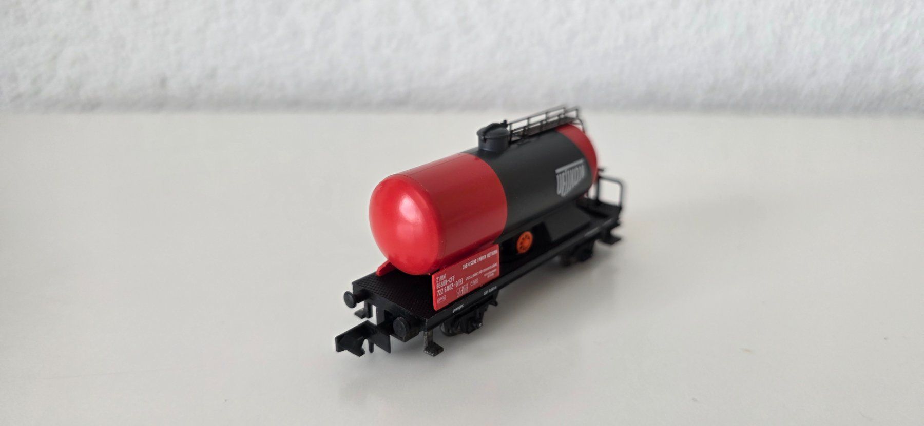 Arnold Modelleisenbahnen: Kesselwagen Uetikon / 2-Achser – Gebraucht aus Wittenbach von Hase113 5