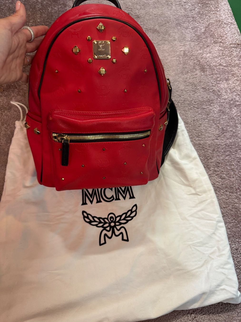 Mcm Zaini: MCM Rucksack  rot – Usato da Zürich venduto da SecondhandZurich