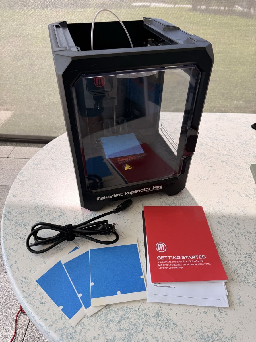 MakerBot Stampanti 3D: MakerBot Replicator Mini 3D-Drucker guter Zustand – Usato da Uetliburg SG venduto da Storm2