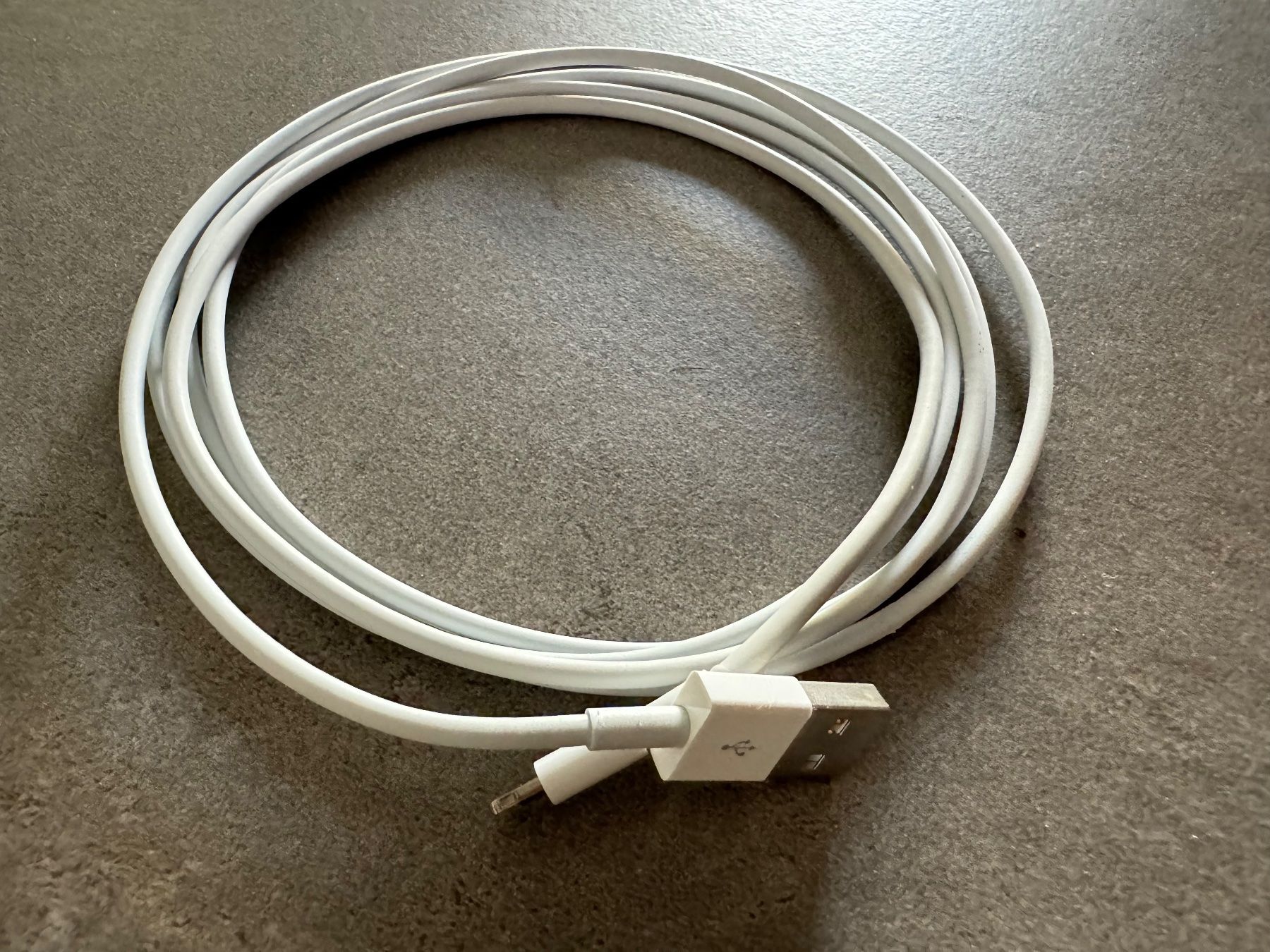 Apple Cavi: Lightning auf USB Kabel (2 m) – Usato da Ettingen venduto da Ralakeet
