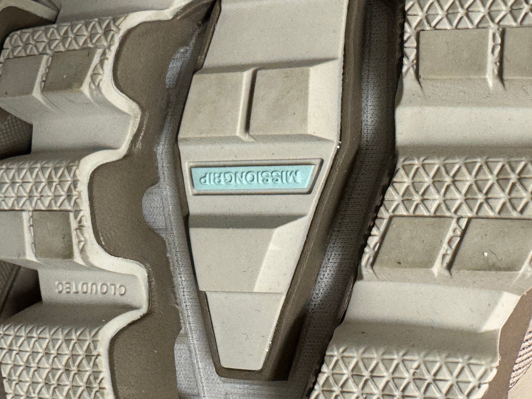 On Scarpe da uomo: On Wanderschuhe Grösse 38.5 – Nuovo (secondo la descrizione) da Würenlos venduto da CaSteSeNievis 4