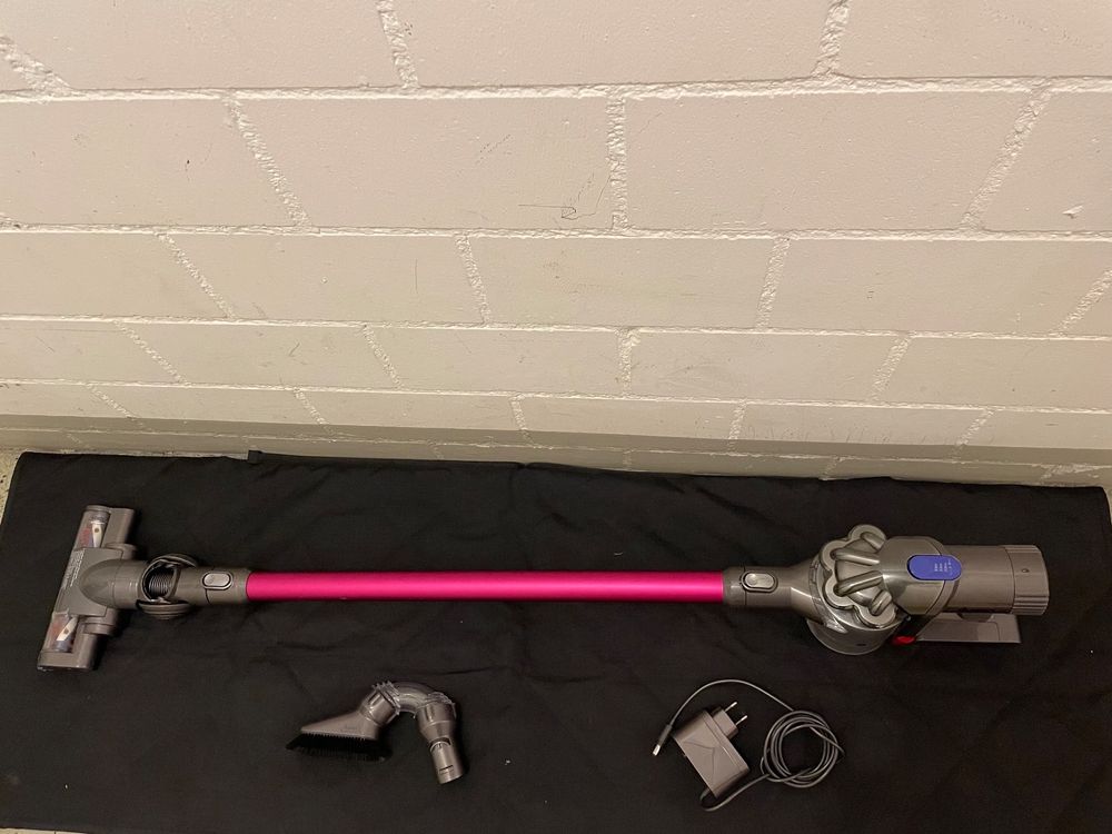 Dyson DC45 Handstaubsauger | Kaufen auf Ricardo