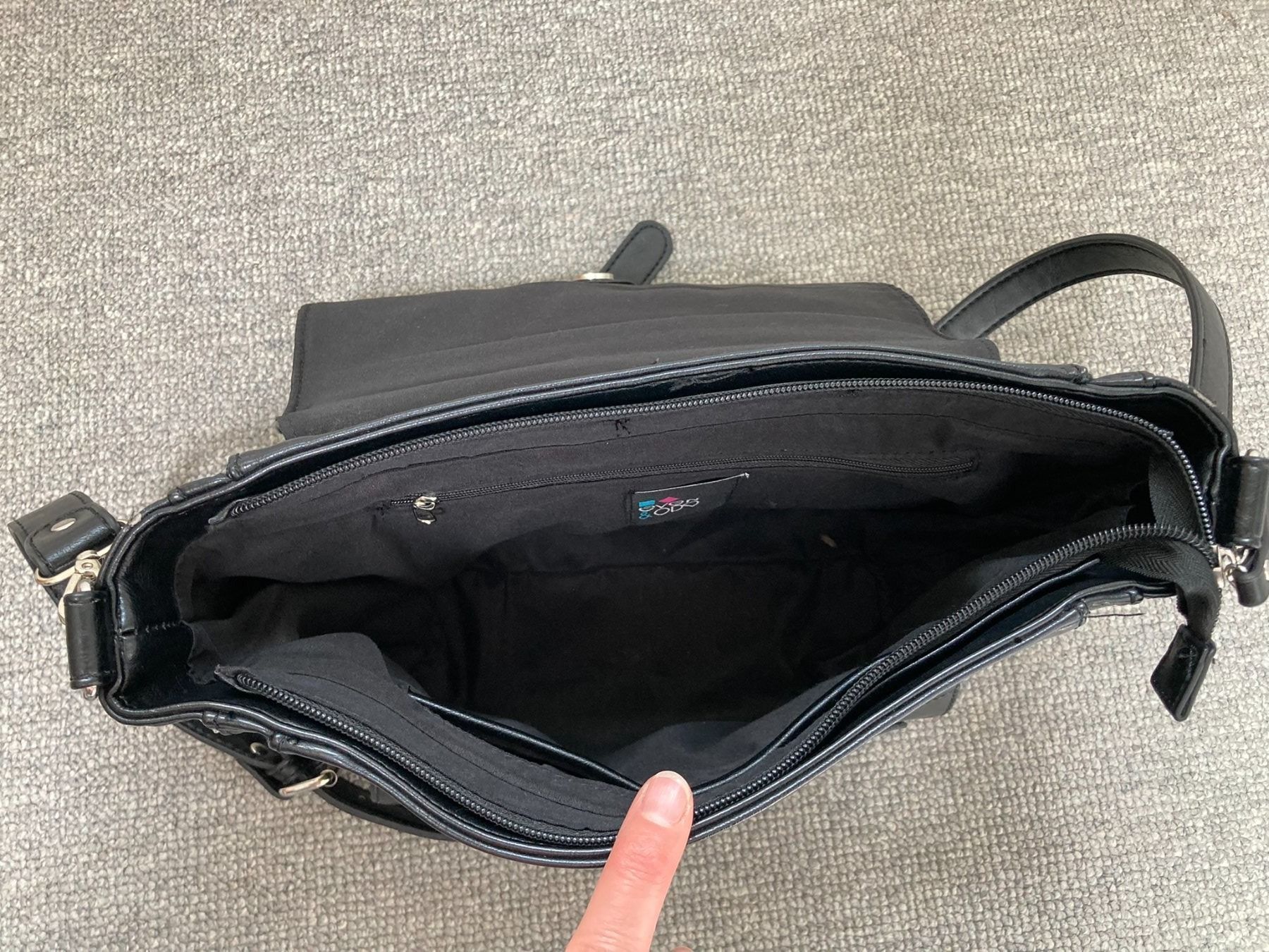 Sacs femmes: Handtasche schwarz – D'occasion à Matzingen par carola71 5