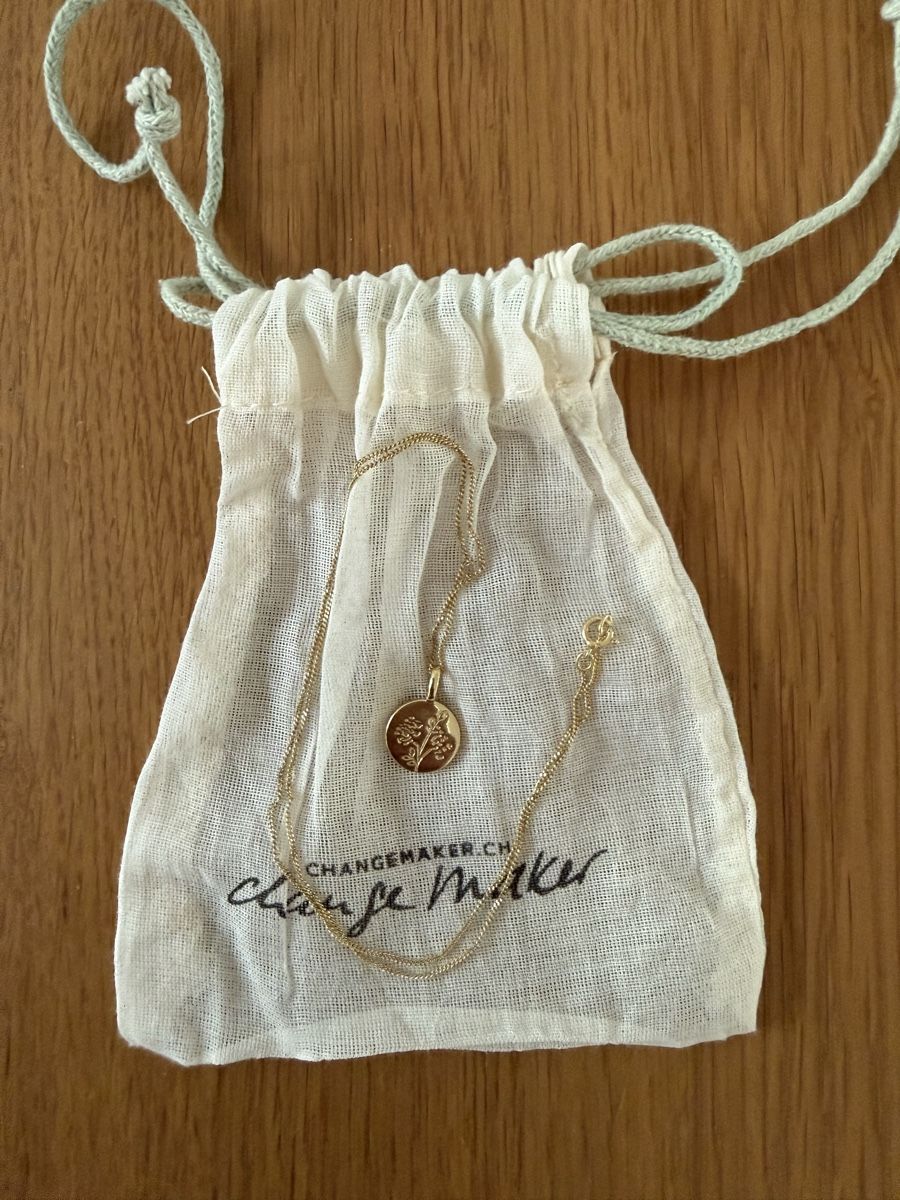 Catenine: Halskette von Changemaker Medaillon Anhänger Baum – Nuovo e nell'imballaggio originale da Muri b. Bern venduto da mar_q2qr 1