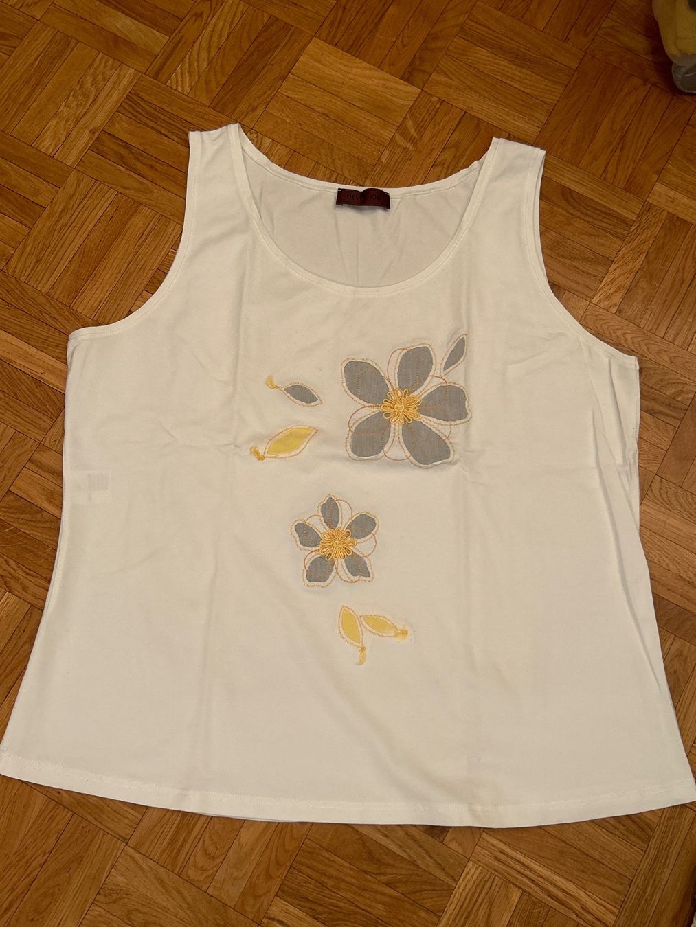 Top: Top Devernois taille 5 – Usato da Vufflens-la-Ville venduto da newlifegva