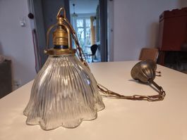 Vintage Glas-Hängelampe mit Messingdetails, Top Zustand