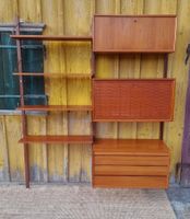 Mid Century Teak Regal "Royal System " by Poul Cadovius