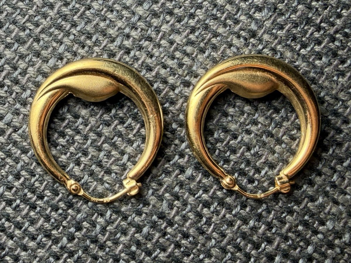 Boucles d'oreille: Créoles en or 750  – D'occasion à Courroux par Yiedot 2