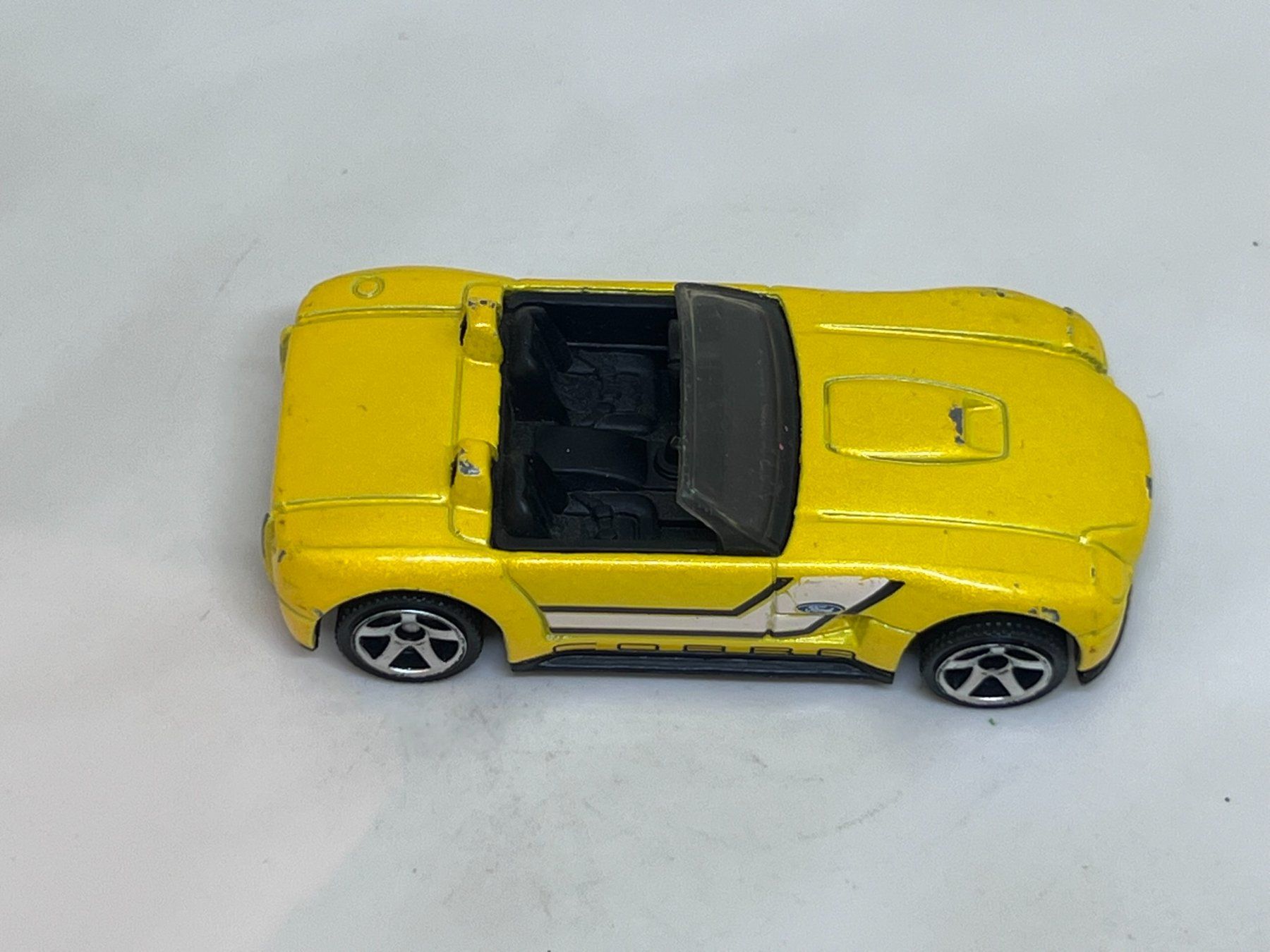 Matchbox Modellini d'auto: Matchbox Ford Shelby Cobra Concept #701 – Usato da Wildegg venduto da LaaBoutique 1