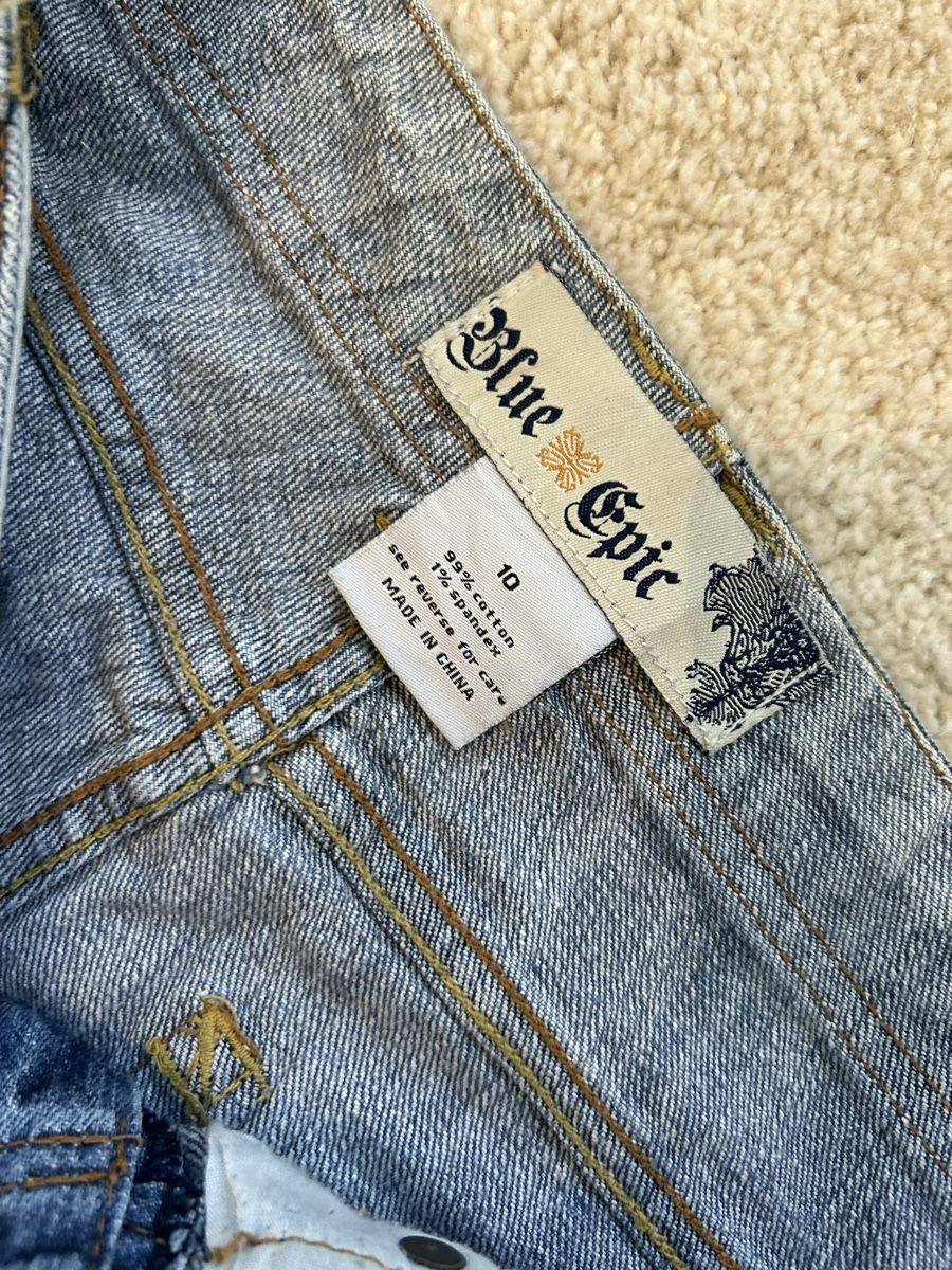 Jeans: super cute y2k jeans with design on backpockets  – Usato da Dietlikon venduto da leaaasells 4