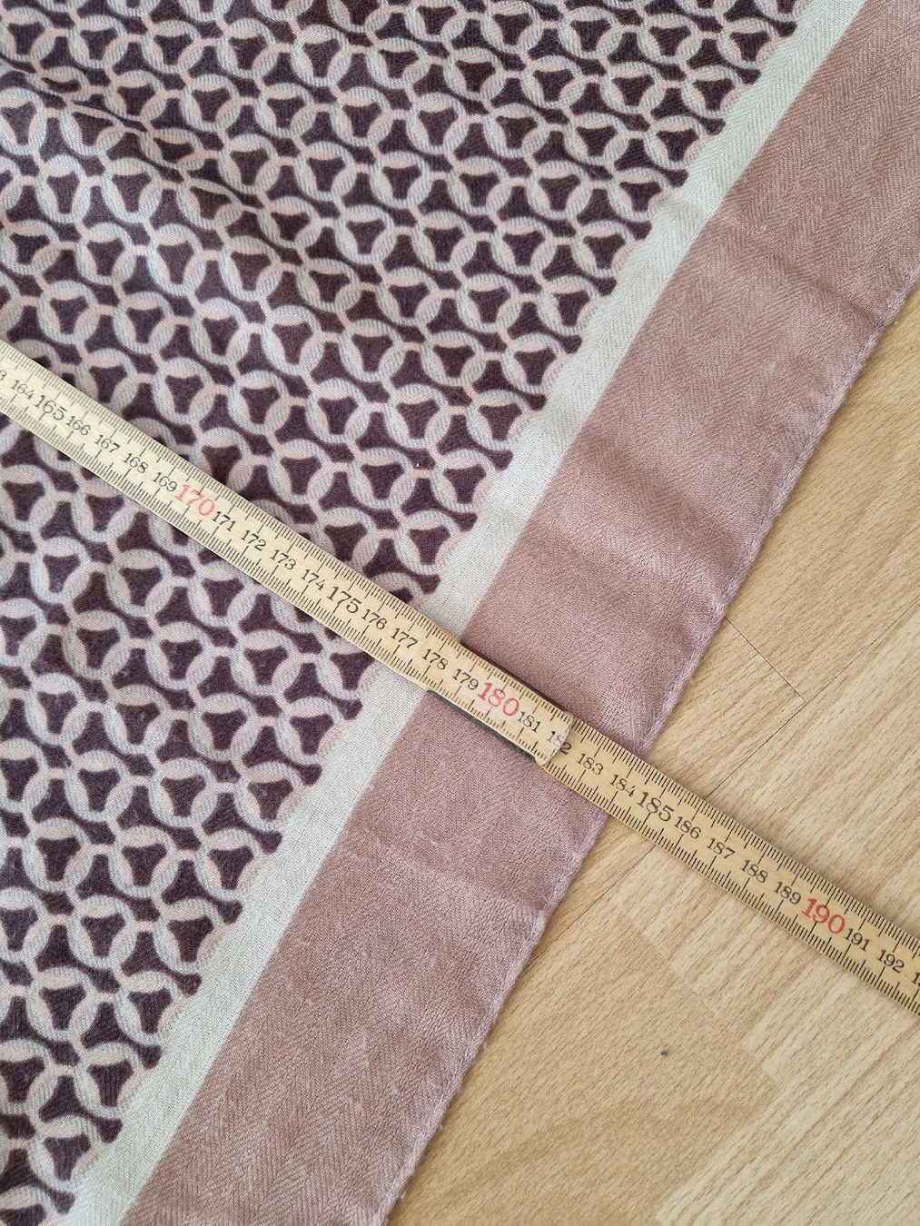 Foulard & Sciarpe: Damen-Schal – Usato da Kulmerau venduto da Doene7 2