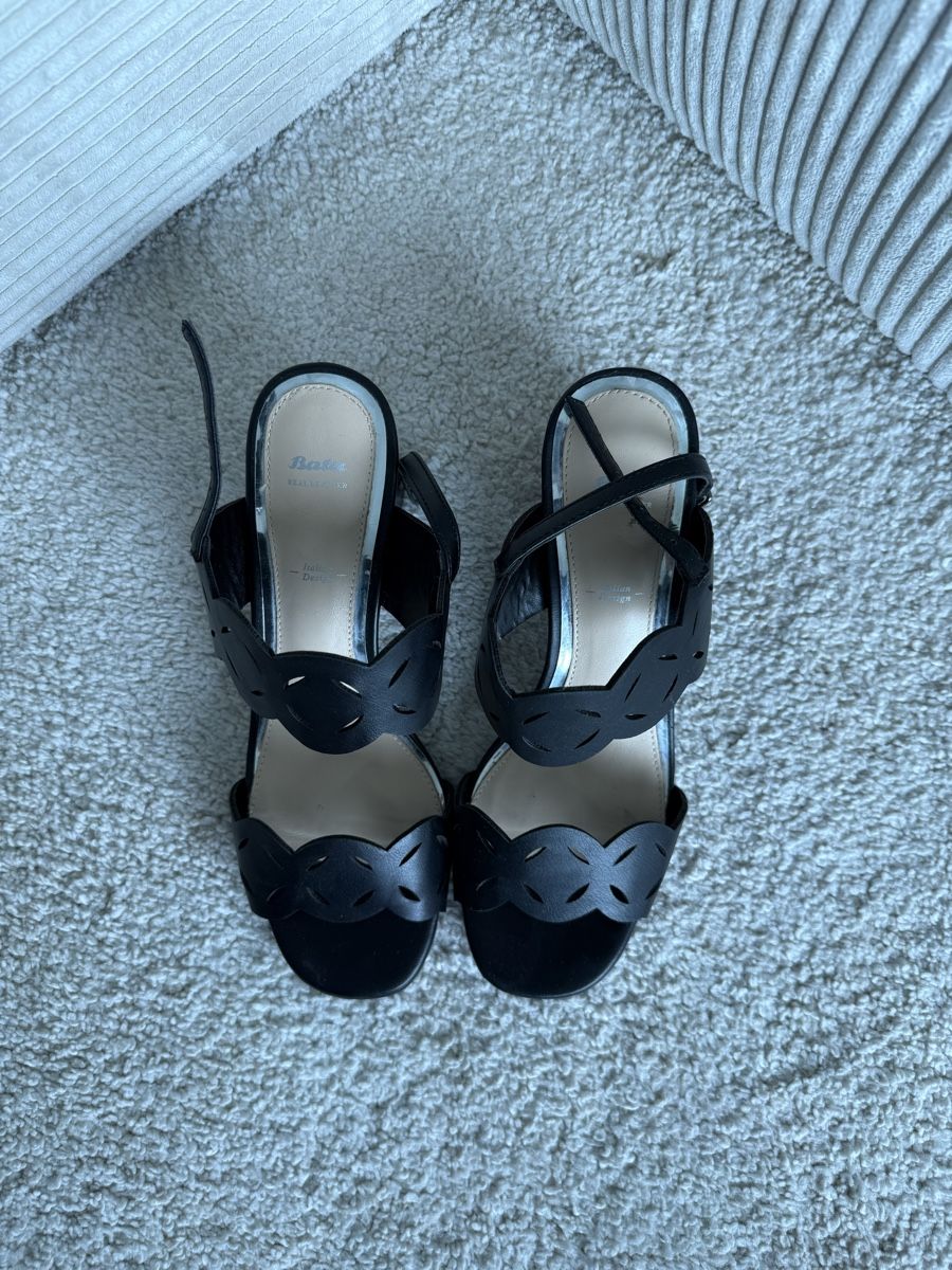 Scarpe da donna: Leder-Sandaletten Bata Gr. 38 – Nuovo (secondo la descrizione) da Pontresina venduto da Dolly14 2