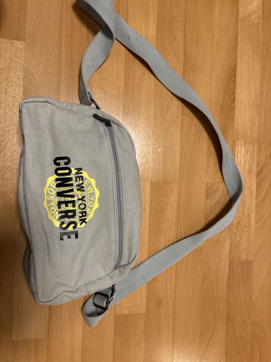 Converse Borse: Umhängetasche Converse – Usato da Oberengstringen venduto da pri_c8jk