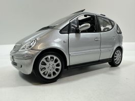 Mercedes-Benz A-Class 1:18, silber, MAISTO