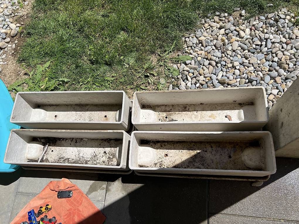 Blumentöpfe: Verschiedene Pflanzentöpfe zu verschenken  – Gebraucht aus Sulgen von AldinaA. 2
